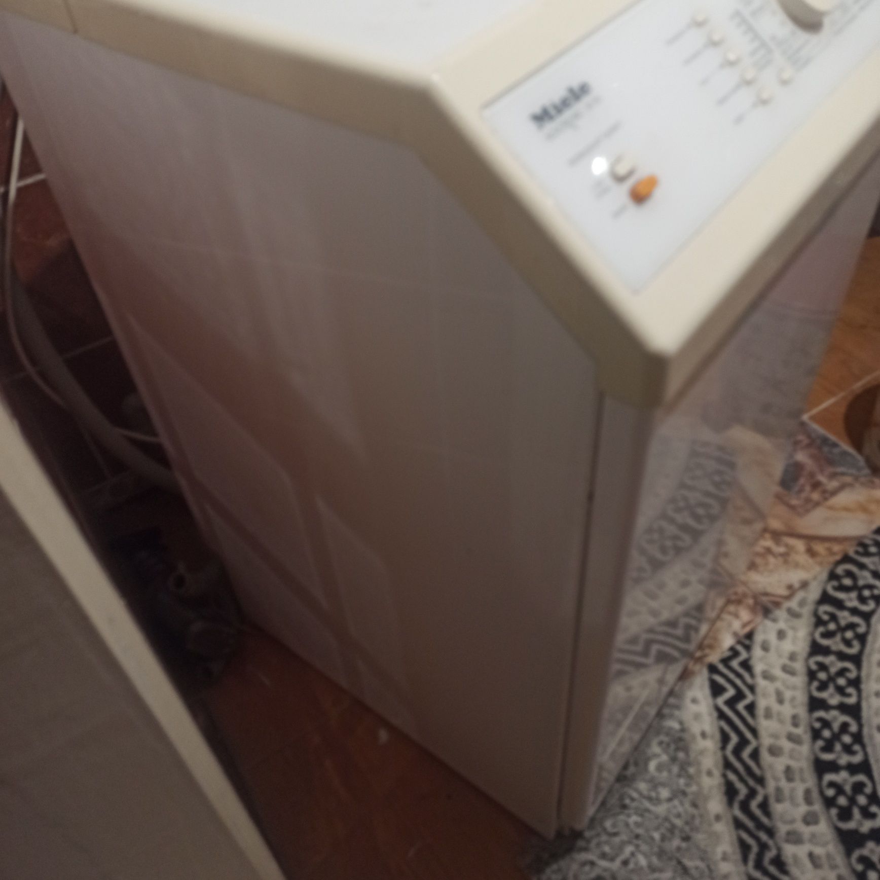 Пральна машина Miele