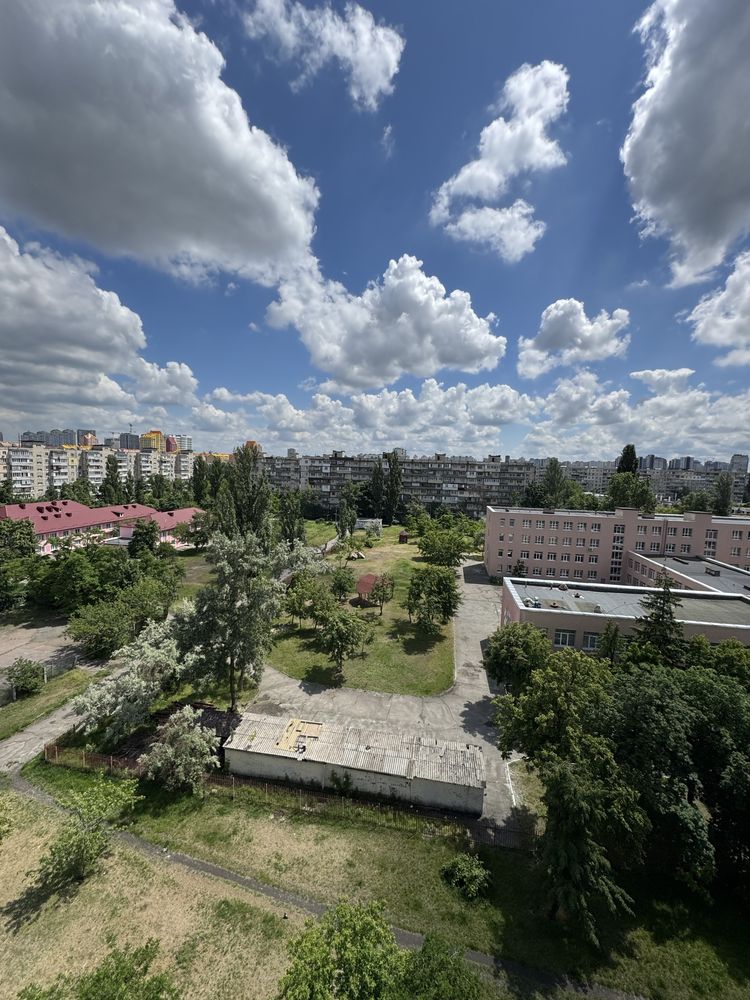 Продам 2 кім квартиру Березняки, вул Івана Миколайчука, 17/2