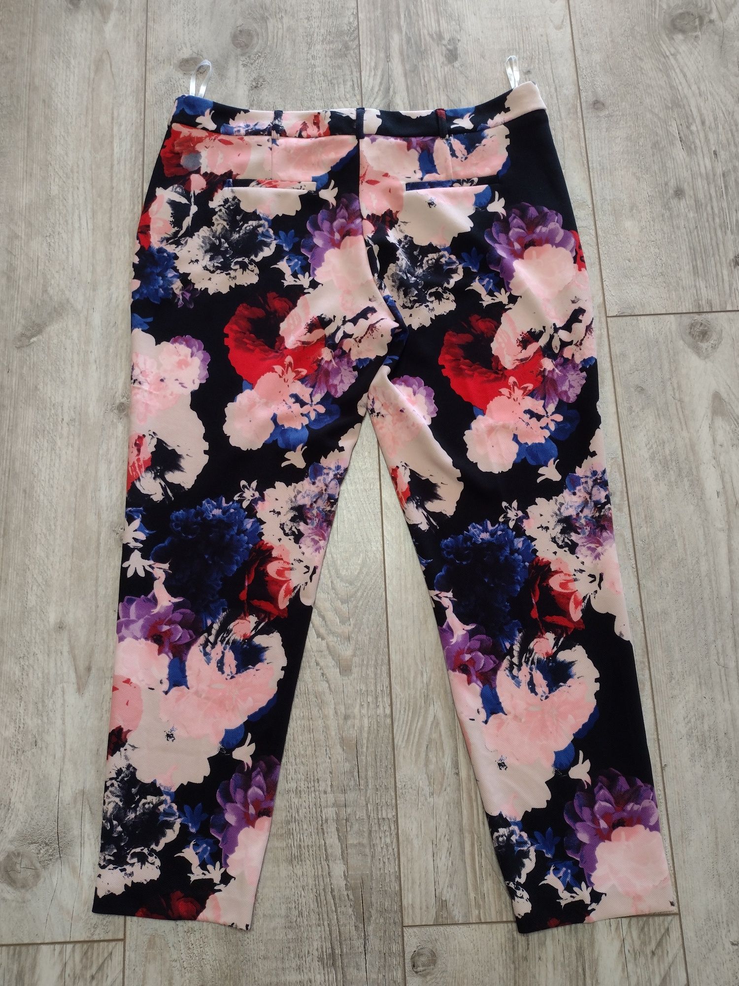 Spodnie damskie XXL/44 Dorothy Perkins cygaretki