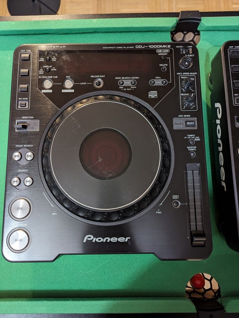 CDJ-1000MK3 + CDJ-1000MK2 playery DJ