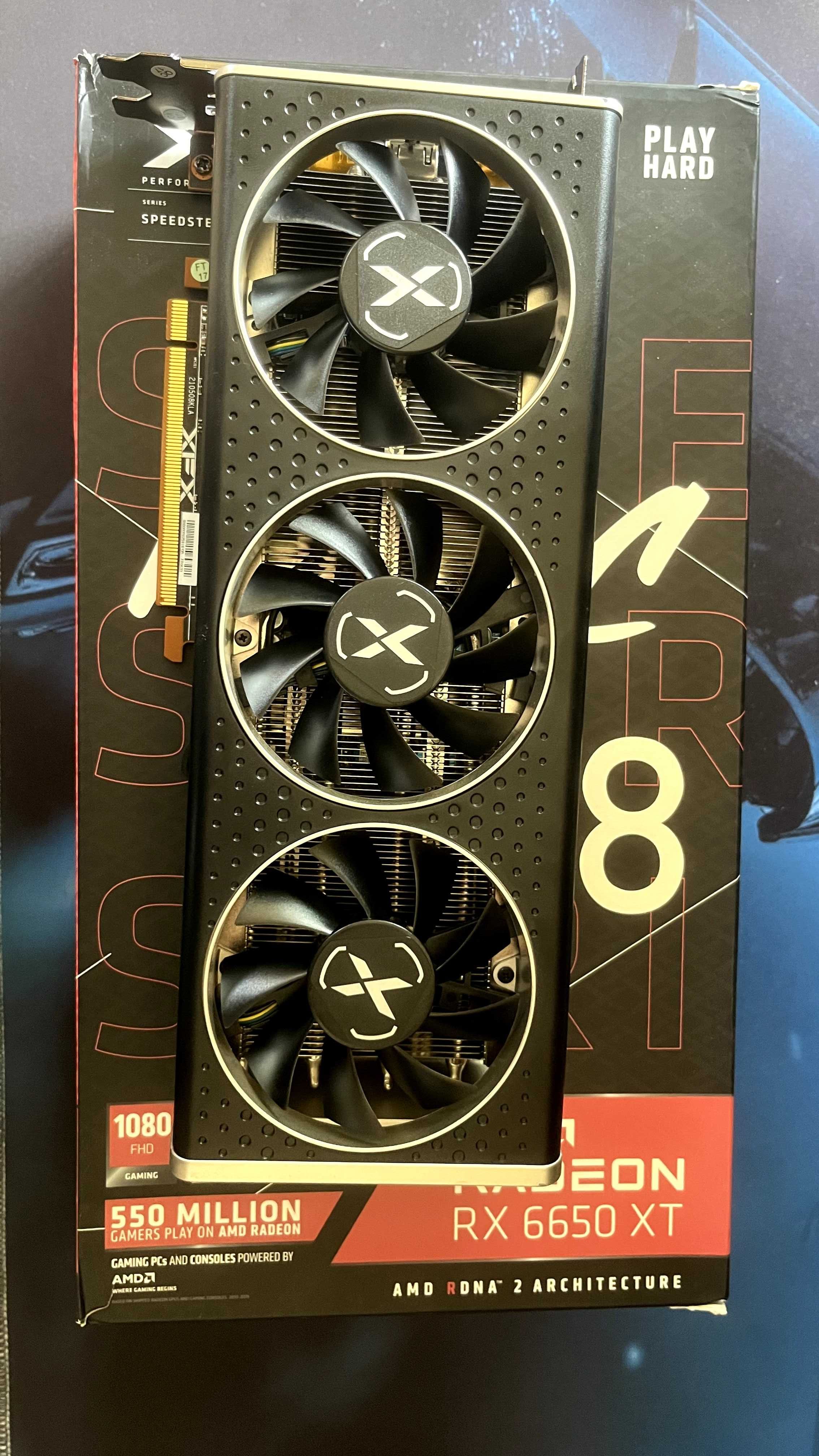 Відеокарта XFX Radeon RX 6650 XT Speedster MERC 308 8 GB GDDR6