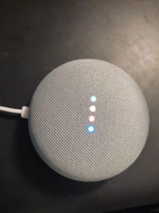 Głośnik Google home mini