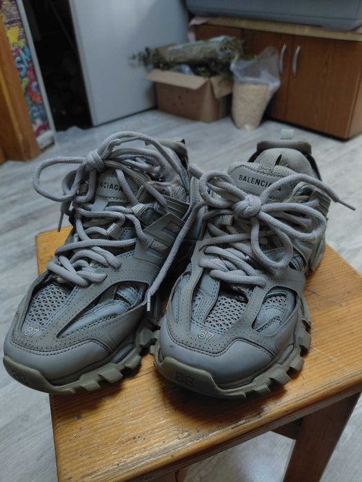 Sneakersy Balenciaga Track 37 inspirowane modelem