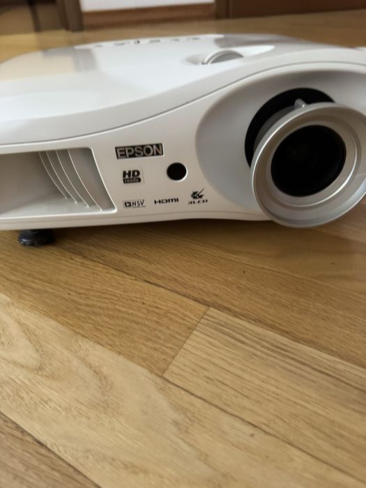 Epson EMP-TW680 проектор