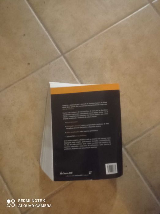 Vendo livro de princípios de engenharia dos materiais