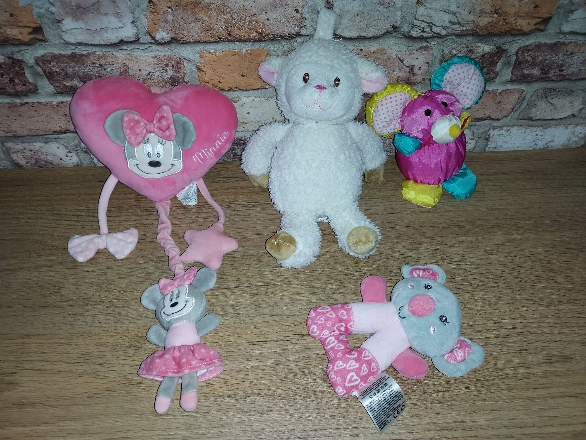 Zestaw pierwszych zabawek dla dziewczynki pozytywka, myszka Mini.