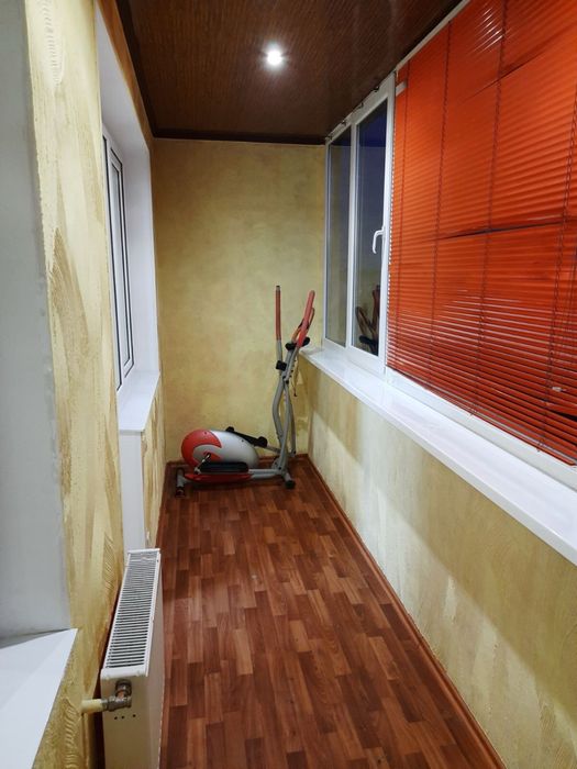 Длительно (год и более) 2х ком.квартира в р-не Монолита; газ.котел