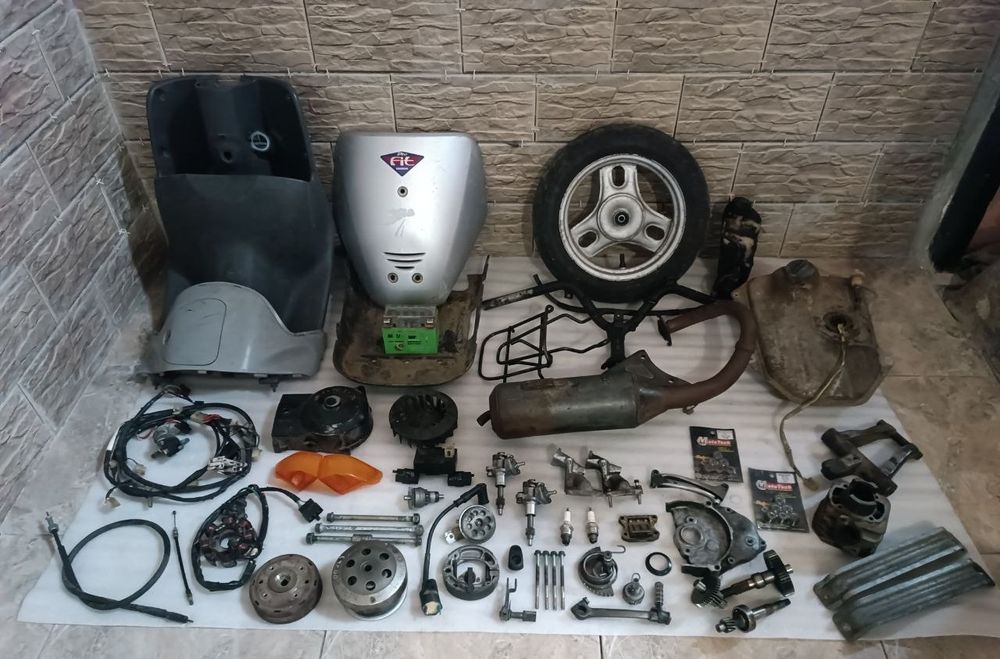 Разборка/Пластик Хонда Дио 18/25/27/28/SR/ZX/Fit