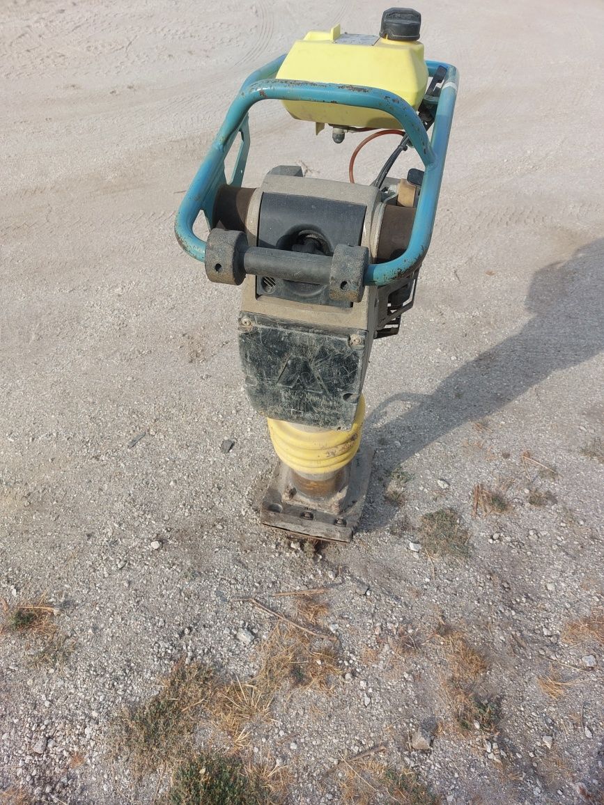 Saltitão AMMANN  Yanmar gasolina