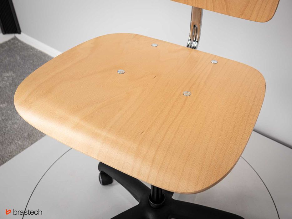 Krzesło warsztatowe, sklejka bukowa, na kółkach, lakierowane