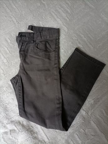 Siwe spodnie chłopięce h&m rozmiar 128