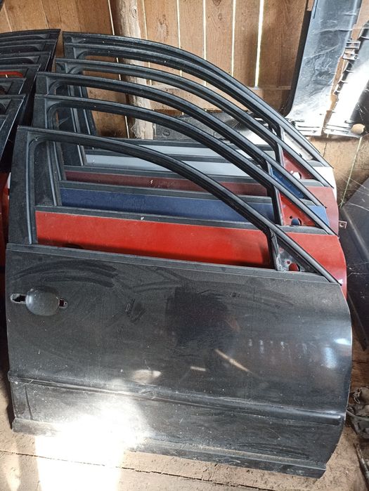 Продам двері пасат б 5