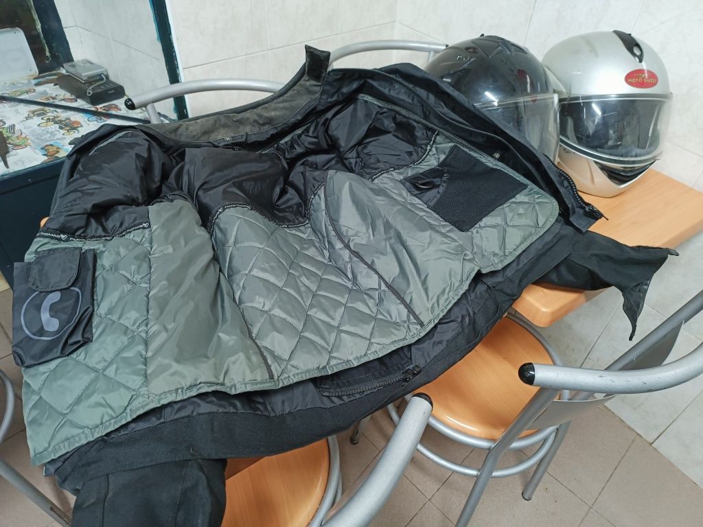 Material mota // capacete // casaco moto guzzi