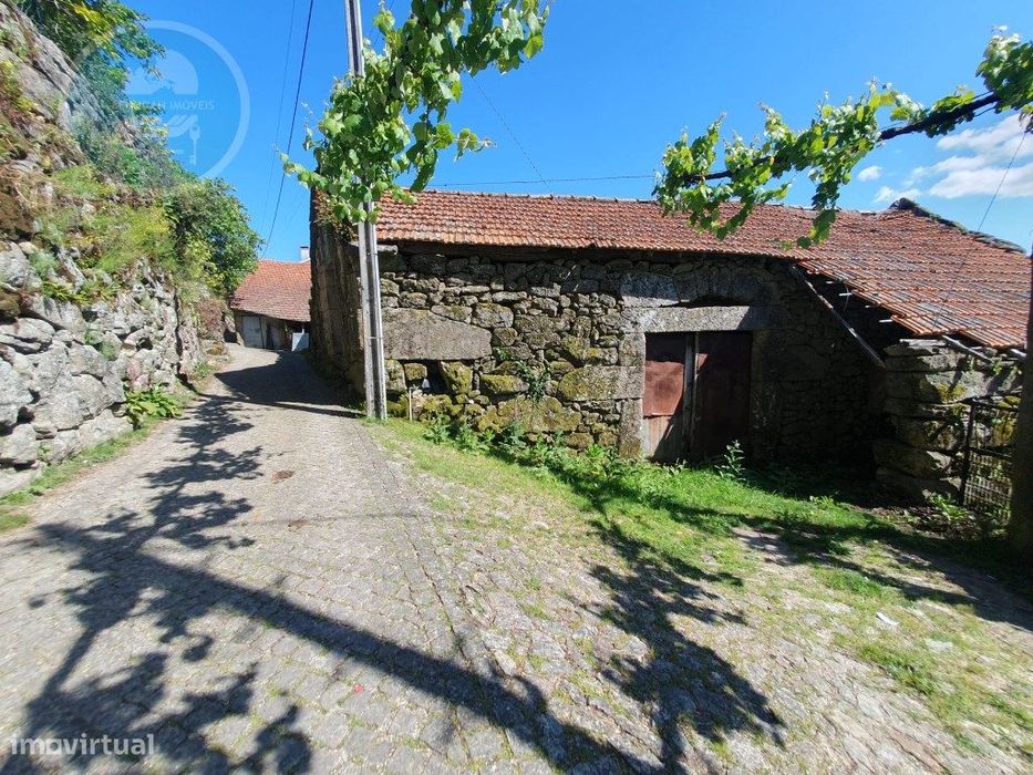 Casa em pedra para restauro em Vila Boa- Cabeceiras de Basto