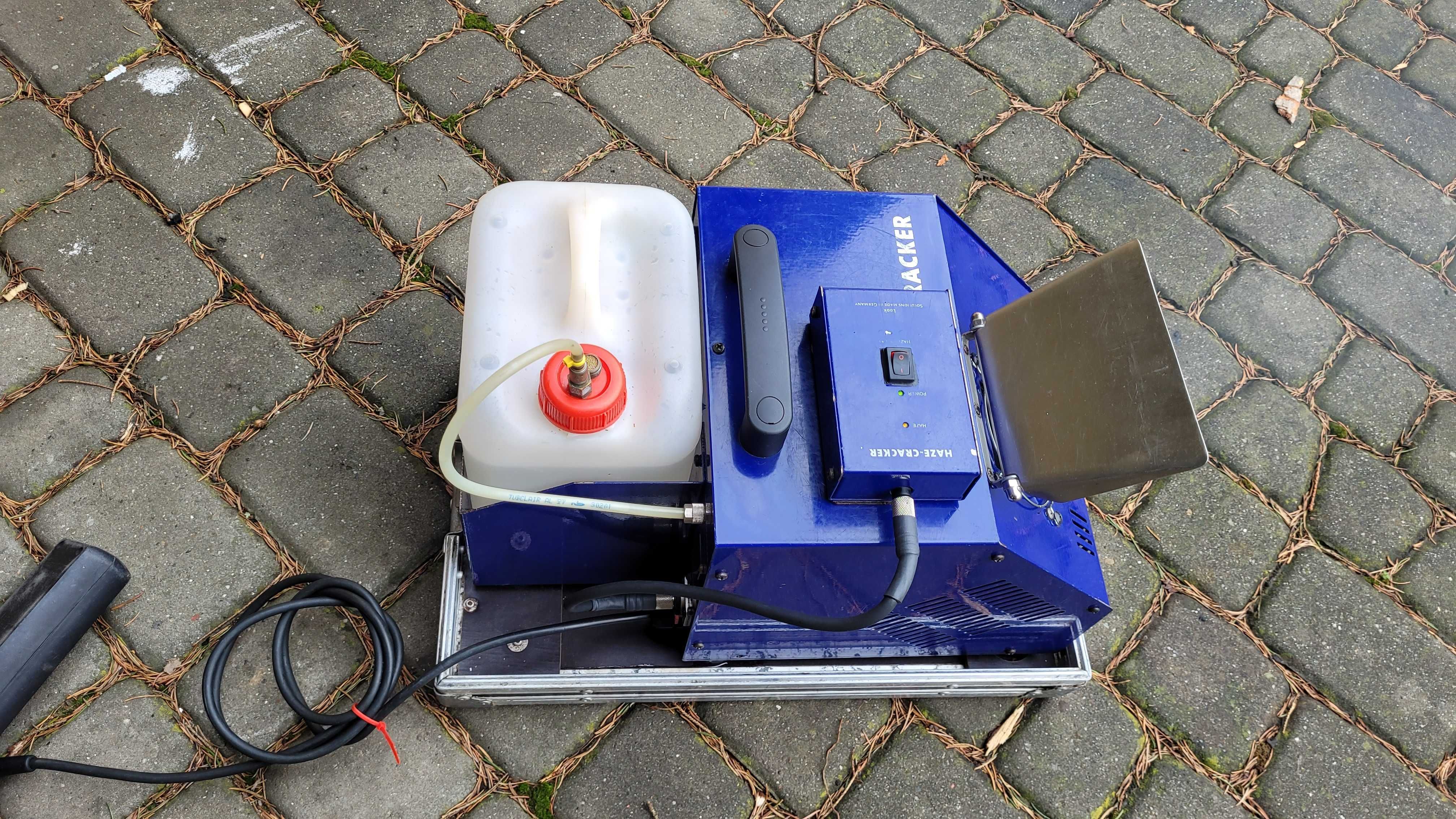 Hazer - Cracker (Look Solutions) + case + controller + fluid