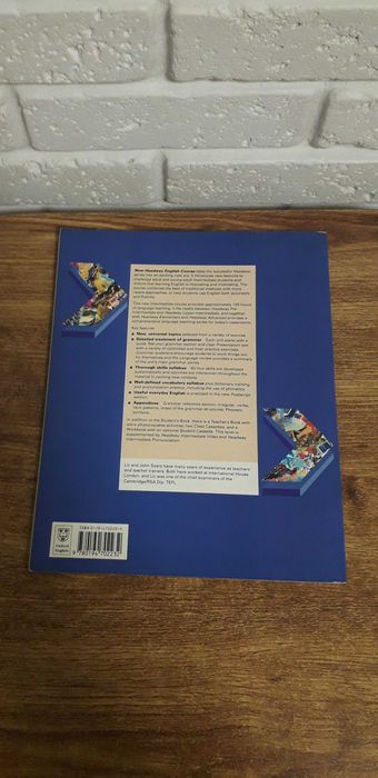 Книга для вивчення англійської New Headway Intermediate.Student's Book