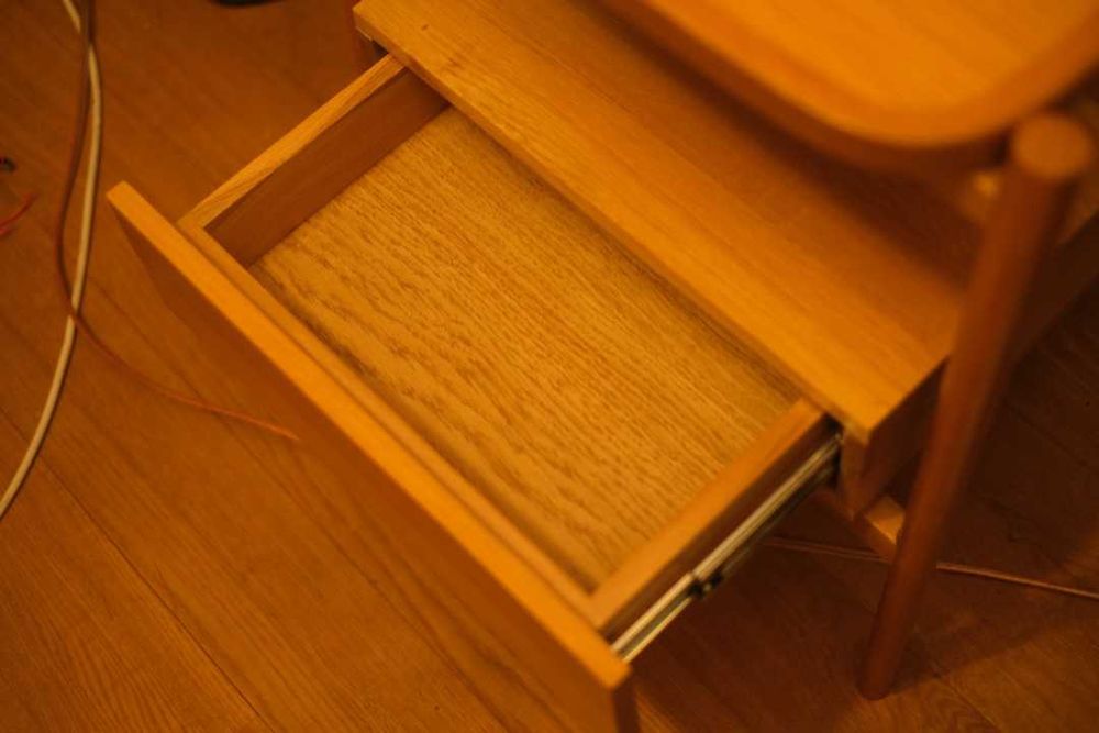 Szafka nocna z drewna dębowego Tony - Westwing