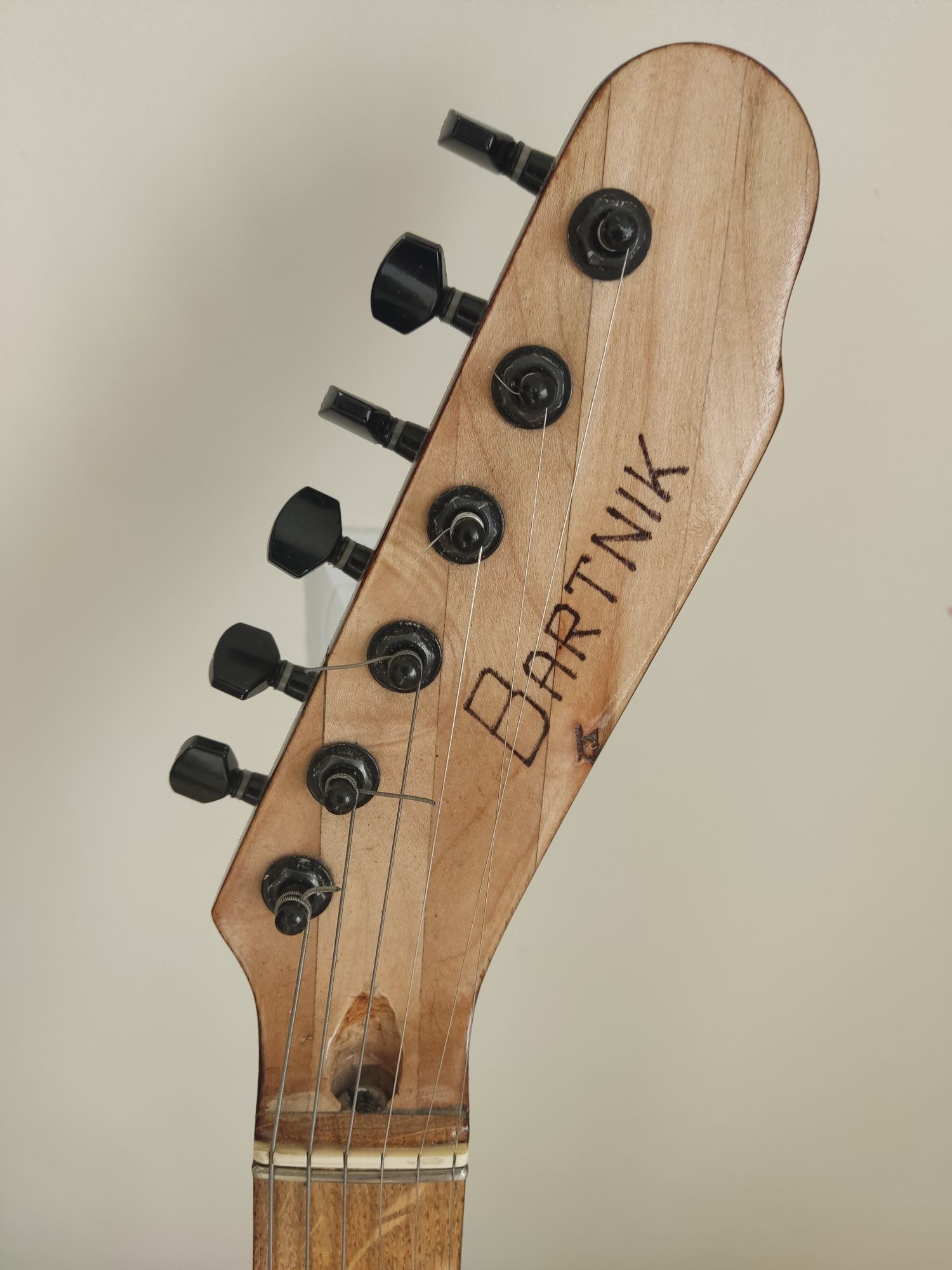 Sprzedam gitarę elektryczną