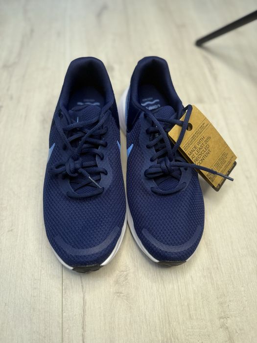 Кросівки чоловічі Nike Revolution 7  Road Running FB2207-406