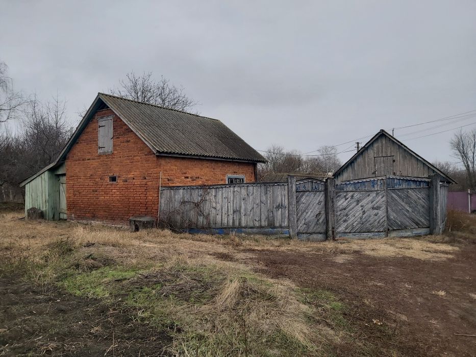 Продаж будинку      .