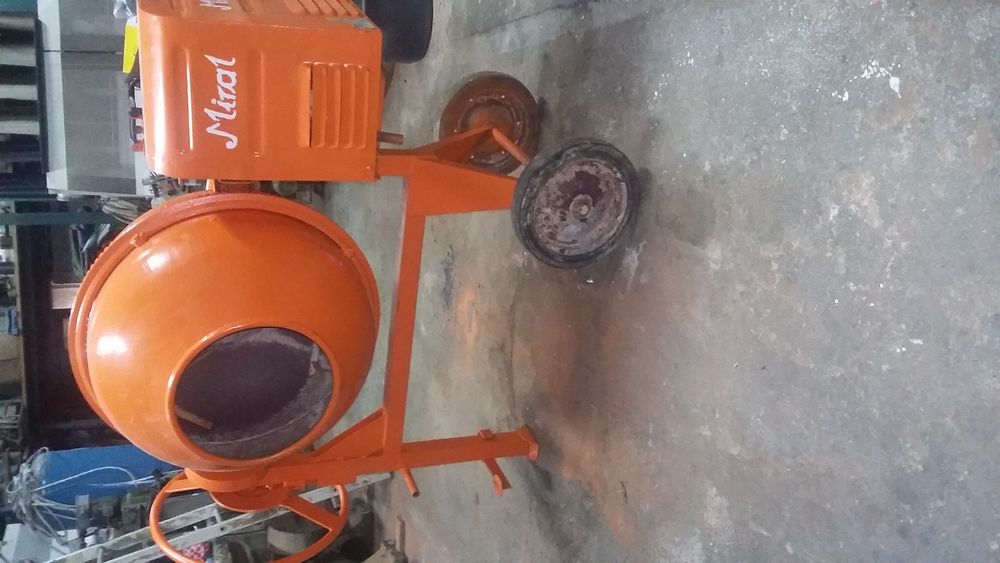 Betoneira Miral a gasolina