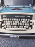 Vintage ABC portable Typewriter made in Rhodesia excellent condition