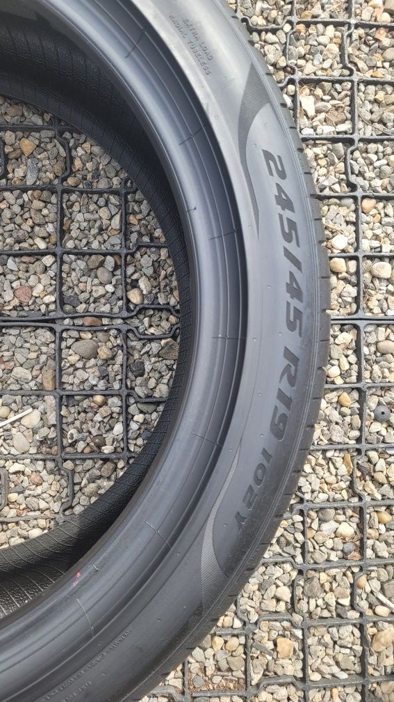 Para opony letnie Pirelli PZero 245/45 19R