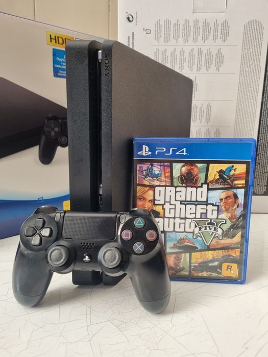 Ps5 slim 500Gb + Gta V + 1 comando Sony Dualshock