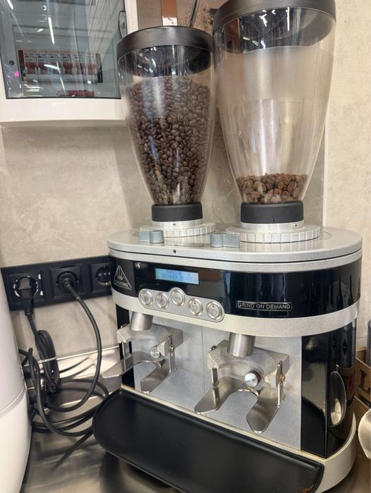 Ппрофесійна кавомолка Mahlkönig K30 Twin