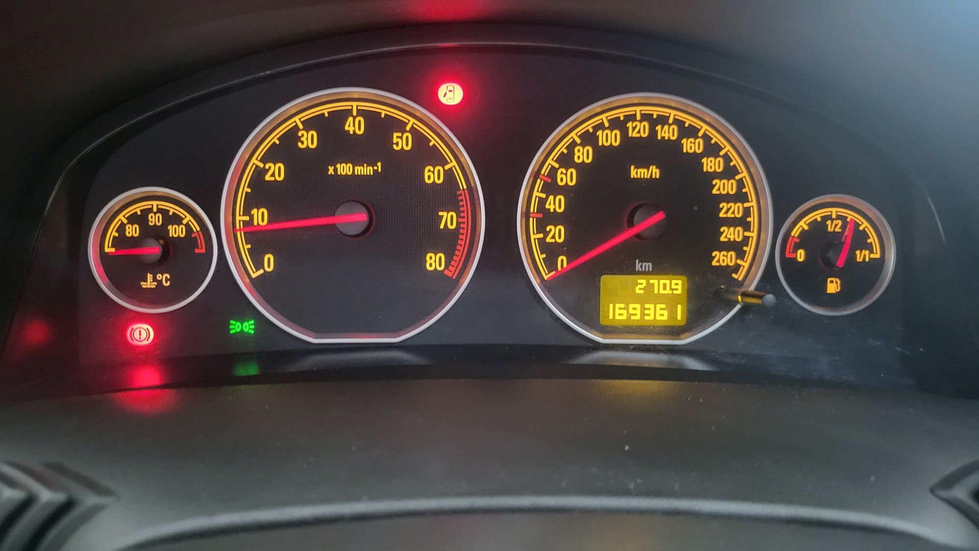 Sprzedam opel vectra c kombi NOWY ROZRZĄD