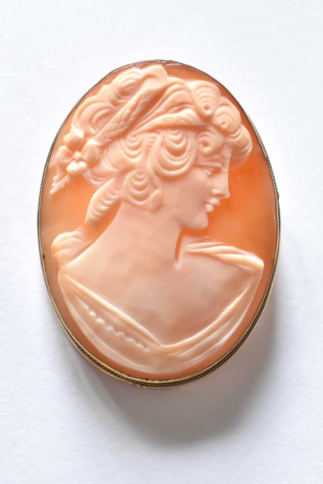 Stara broszka wisior "Kamea"