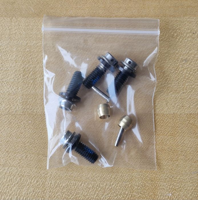 Par de travões Shimano XTR novos a estrear