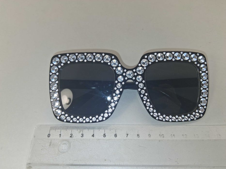 N185 Okulary Przeciwsłoneczne Kwadratowe Czarne Duże Cyrkonie UV400