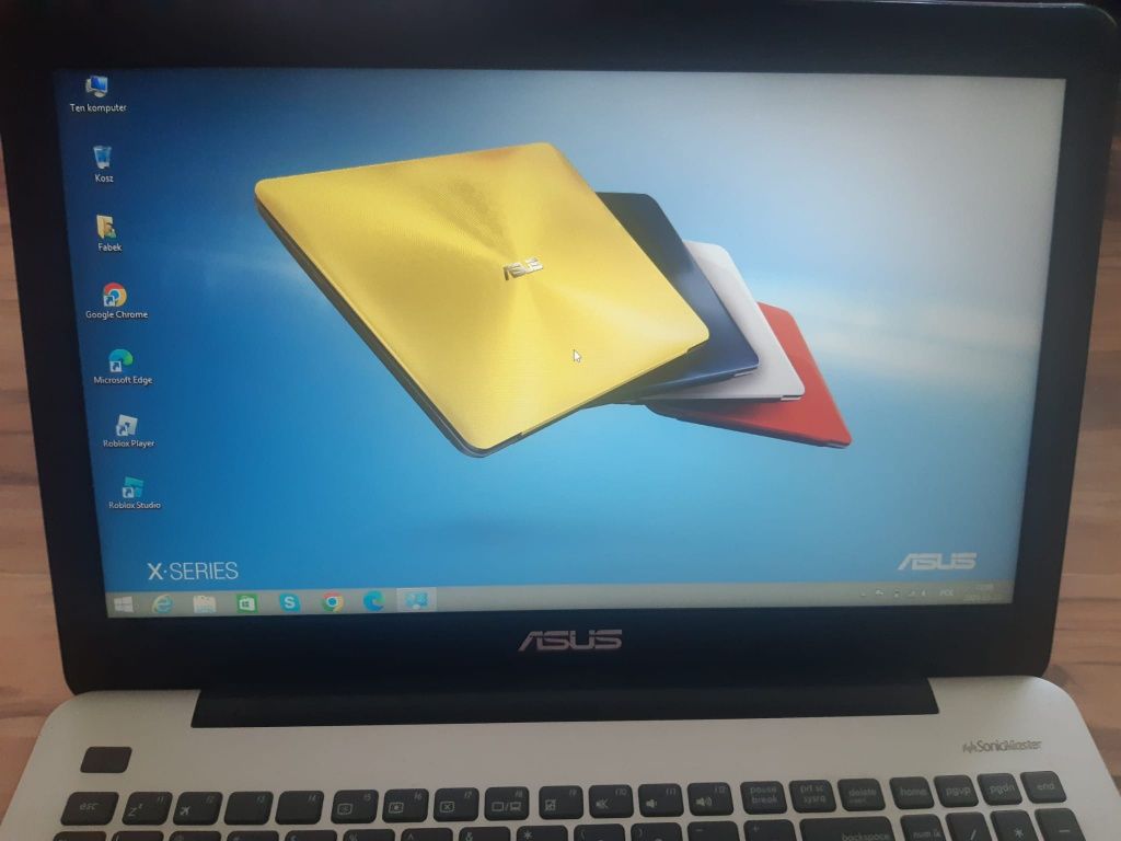 Asus R556L Laptop