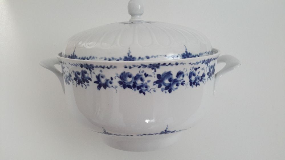 Waza porcelanowa, zdobienia kobalt