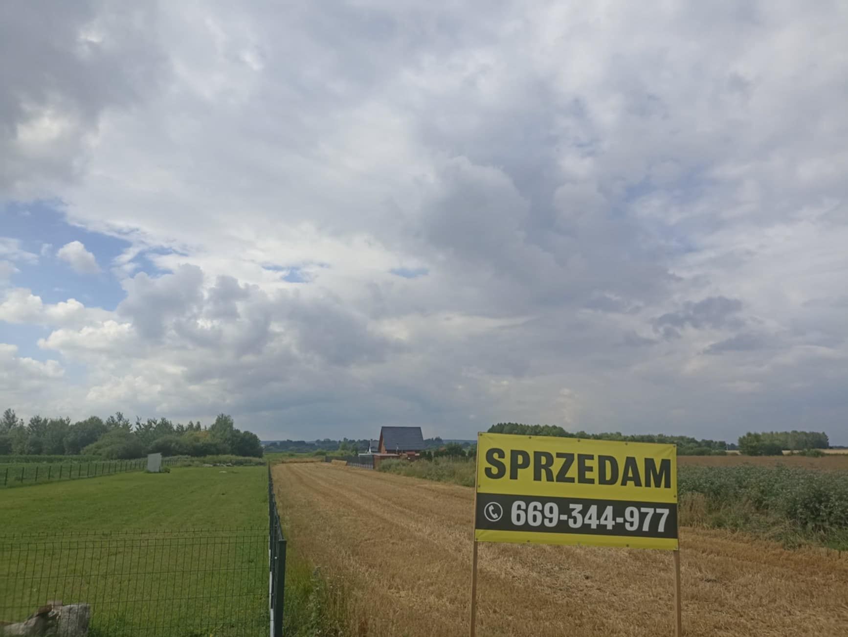 Działka nad zalewem w Żółtańce