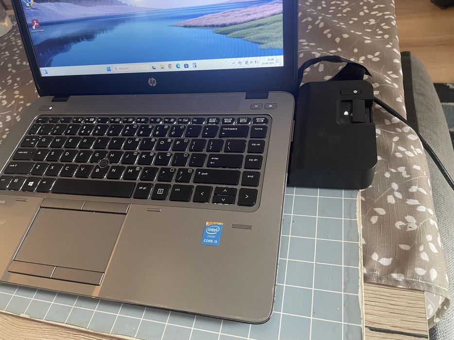 Laptop hp elitebook 840g2 plus stacja dokujaca hp