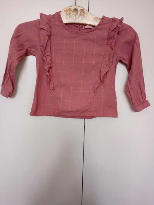 Elegancka, koszulowa bluzka dla dziewczynki, rozmiar 104 cm.