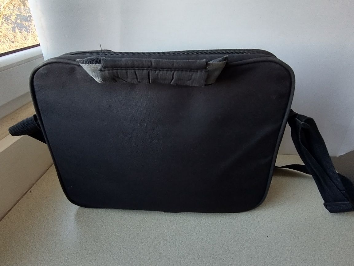 Torba wzmacniana na laptopa lub dokumenty Case Logic