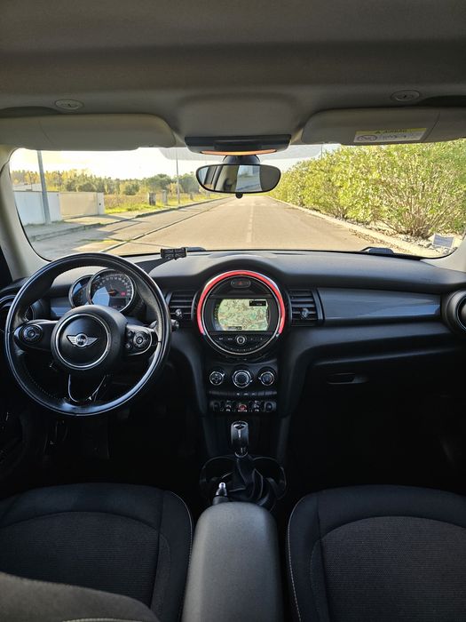 Mini Cooper D 1.5 115cv