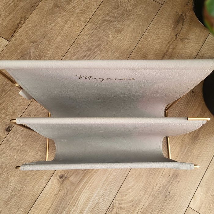 Nowy z metką gazetnik gazetownik gazety książki home&you szary piękny