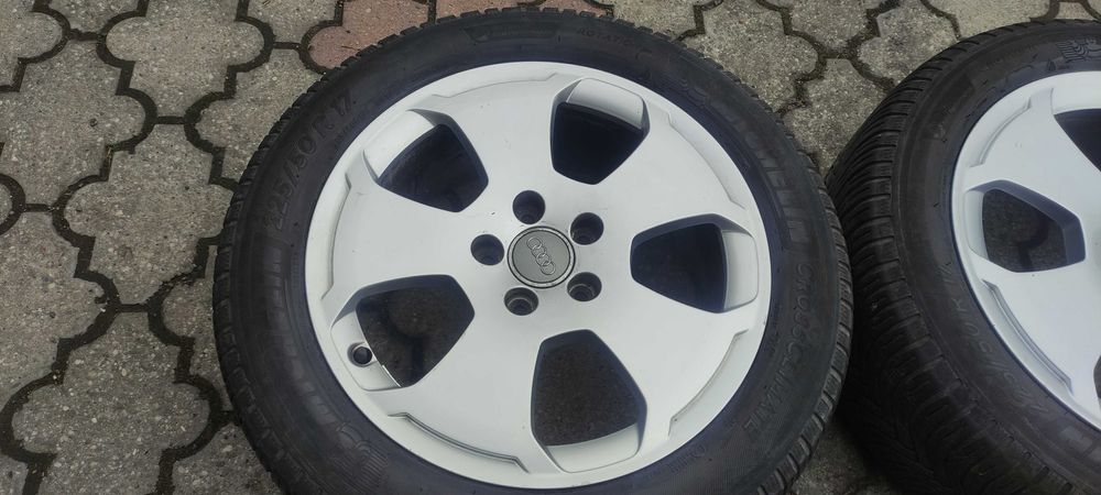 Audi a3 8p Koła Felgi aluminiowe 17 5x112 7,5J ET 56 Opony Michelin