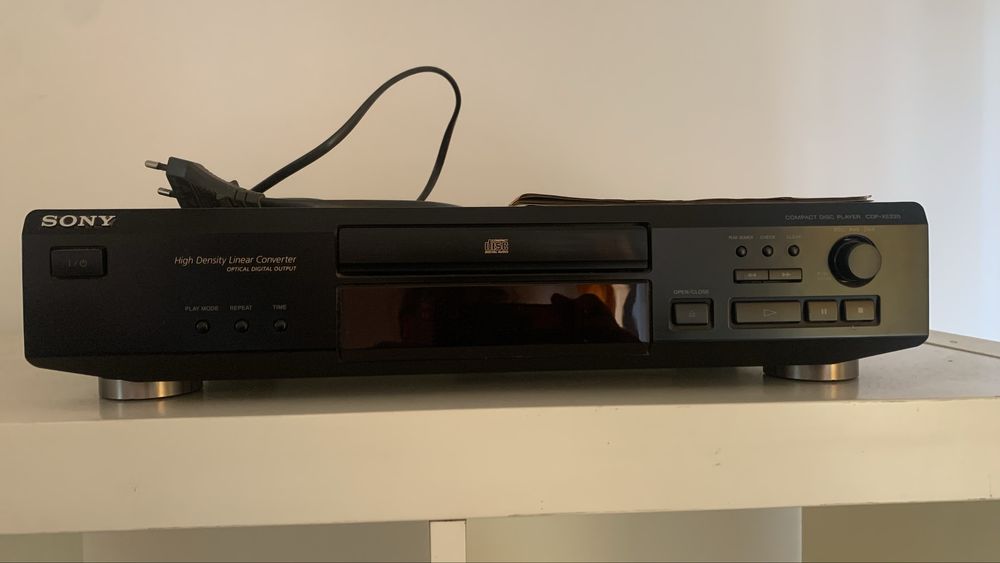 Sony CDP-XE220/B CD Player Black