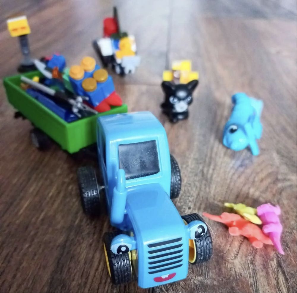 Музична м’яка іграшка Синій Трактор Пластикові в боксі