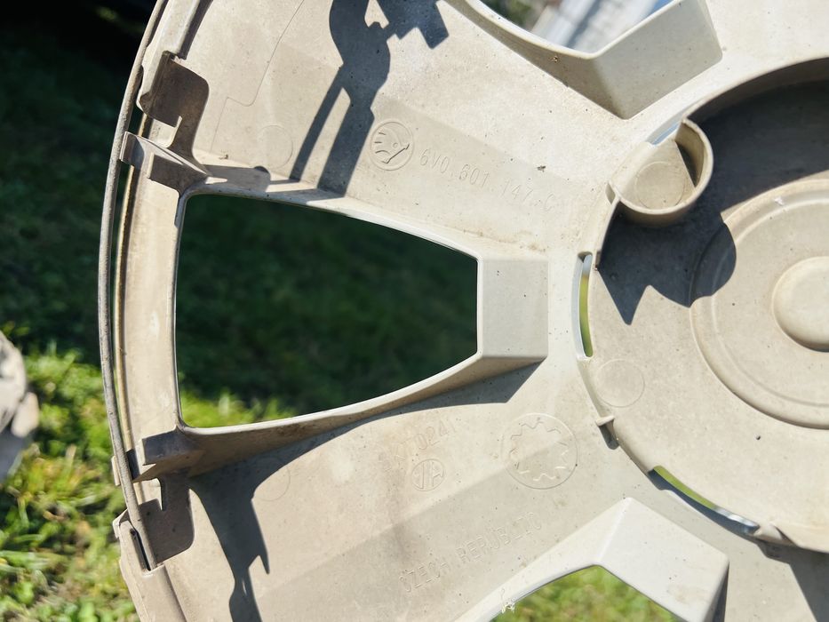 Колпаки колесные skoda rapid, fabia r 15 оригинал