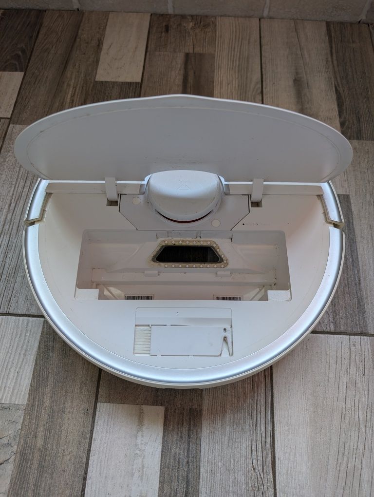 Продаю робот пилосос Roborock S5 MAX