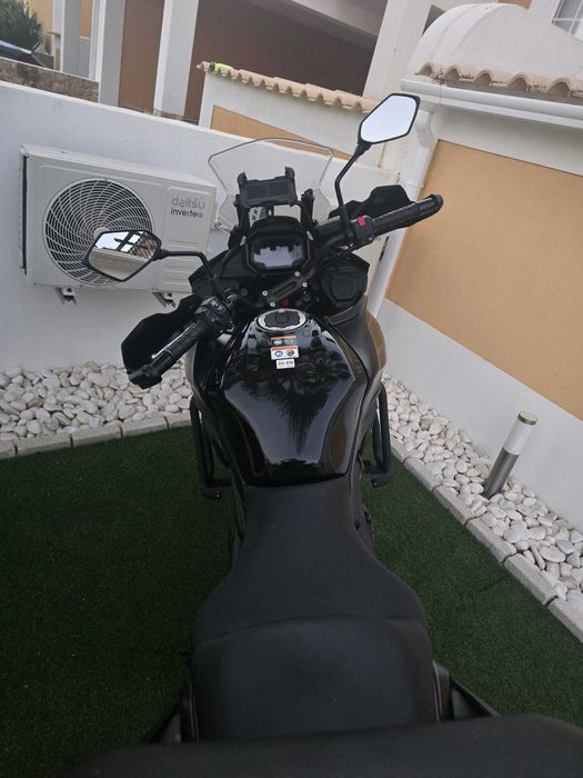 Kawasaki Versys 650 – Ano 2024 – Preta | Como Nova!