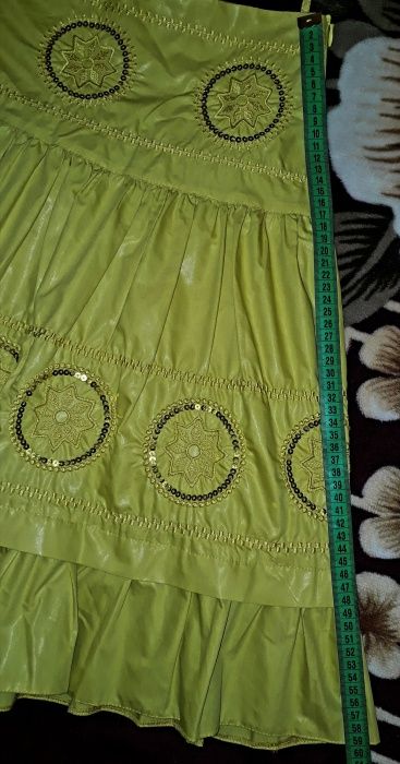 Юбка жёлтая, почти новая, размер 40