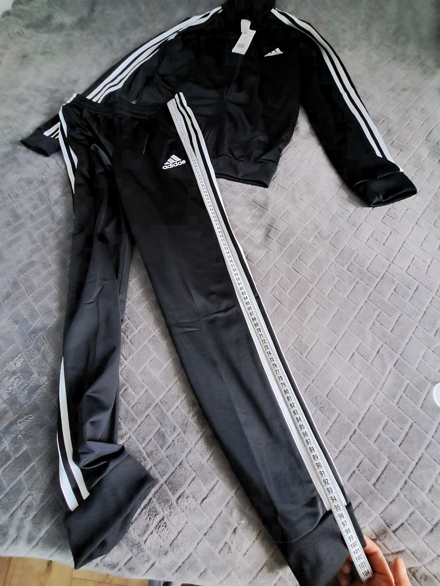 Чоловічий спортивний костюм adidas