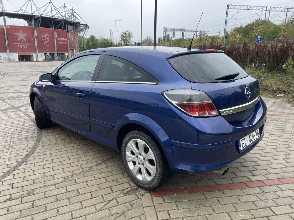 Opel Astra H GTC 1.6